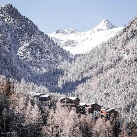 Aux Pieds Des Pistes *
